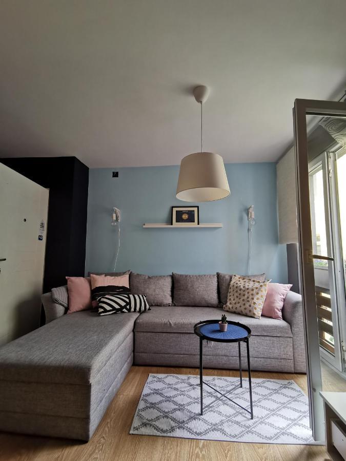 Nest Apartment Zemun เบลเกรด ภายนอก รูปภาพ