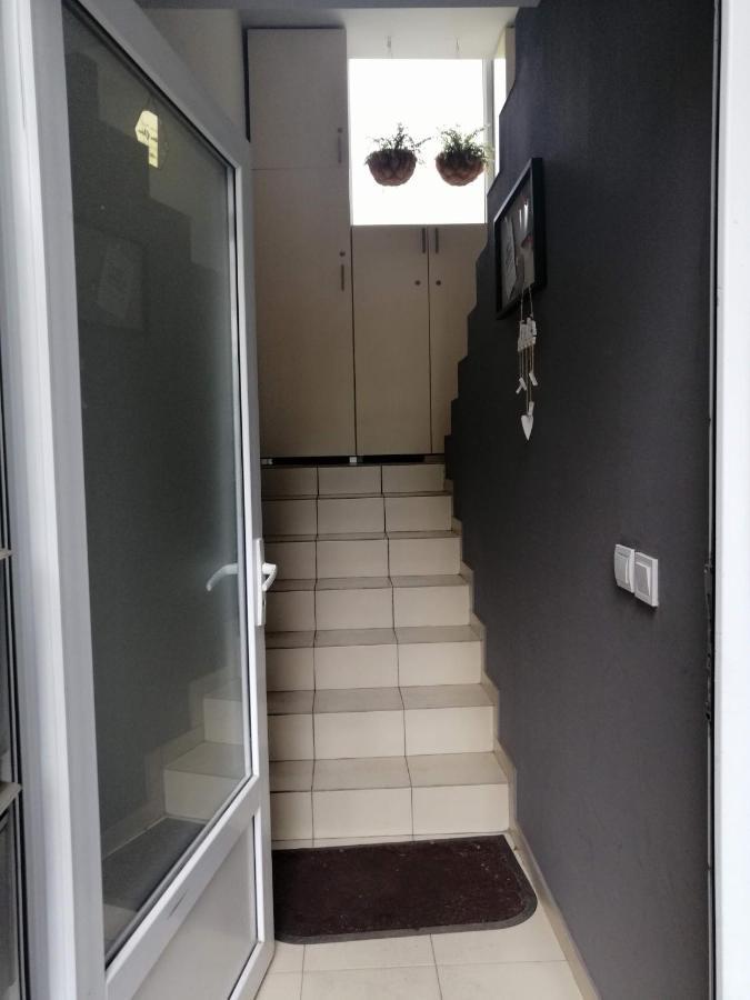 Nest Apartment Zemun เบลเกรด ภายนอก รูปภาพ